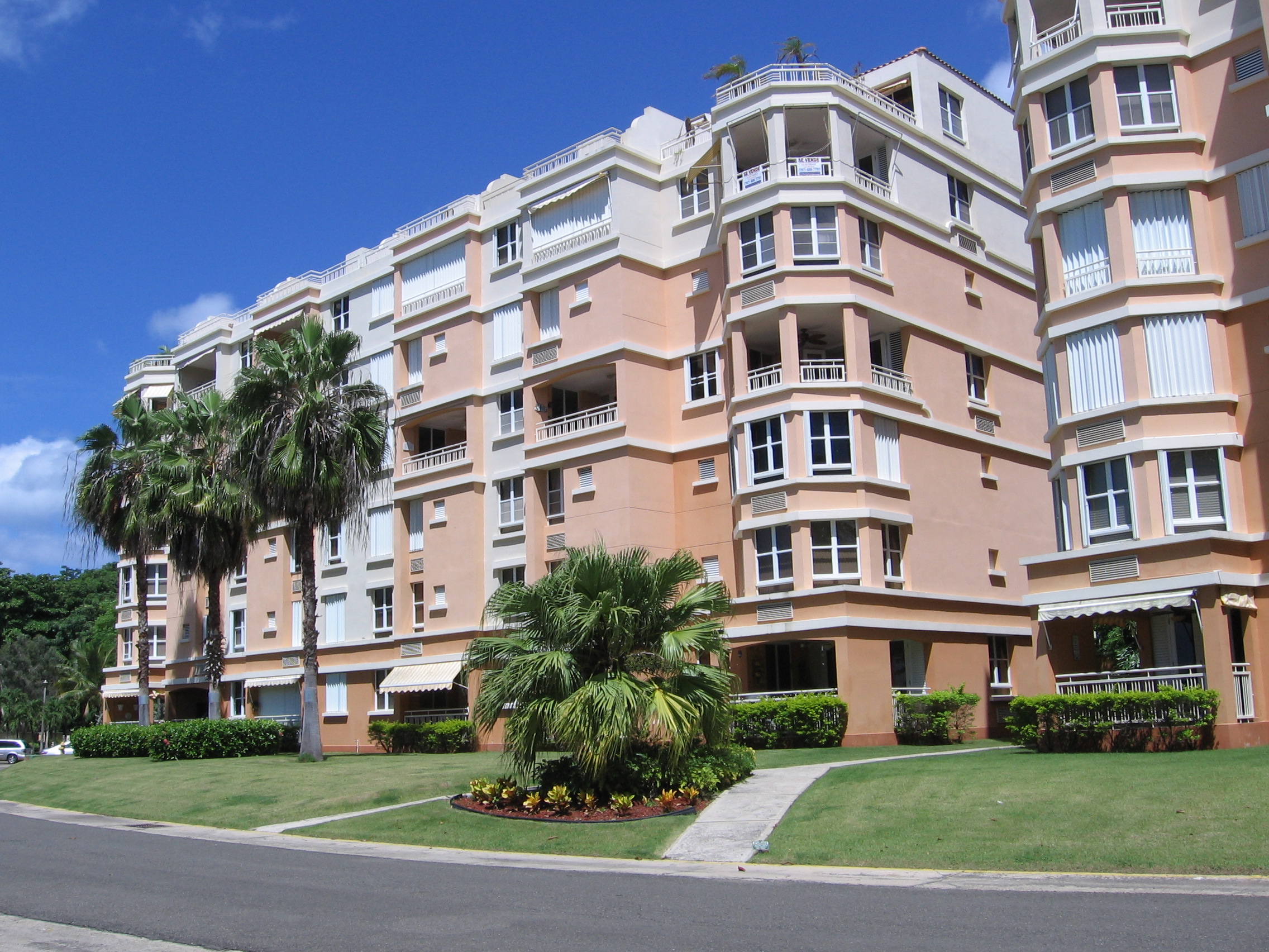 Playa Almirante III Building